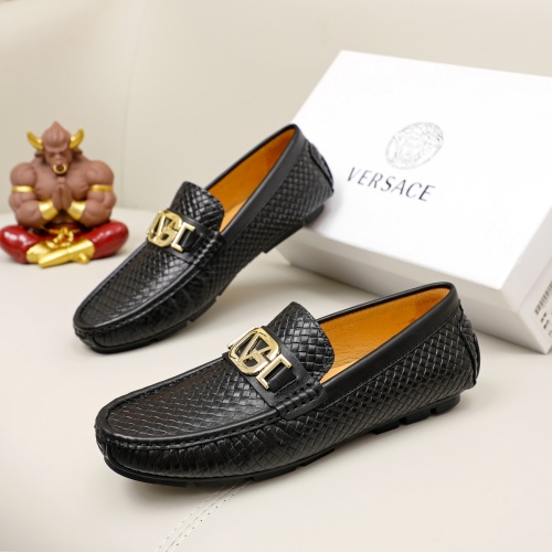 Versace Leather Shoes For Men #1056297