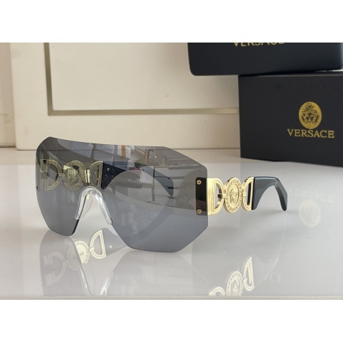 Versace AAA Quality Sunglasses #1056591