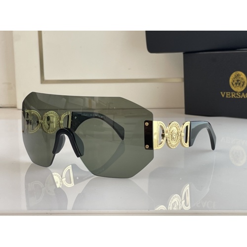Versace AAA Quality Sunglasses #1056593