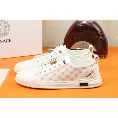 Versace Casual Shoes For Men #1056956