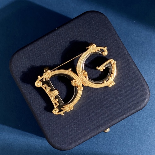 Replica Dolce & Gabbana Brooches For Women #1057092 $32.00 USD for Wholesale