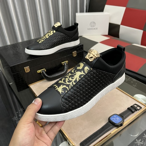 Replica Versace Casual Shoes For Men #1057544 $72.00 USD for Wholesale