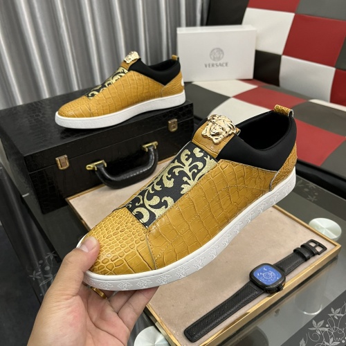 Replica Versace Casual Shoes For Men #1057547 $72.00 USD for Wholesale