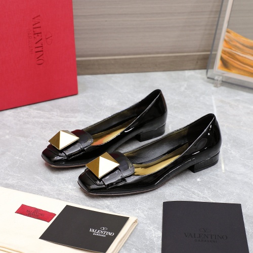 Valentino Flat Shoes For Women #1057744