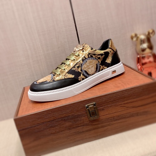 Replica Versace Casual Shoes For Men #1058411 $72.00 USD for Wholesale