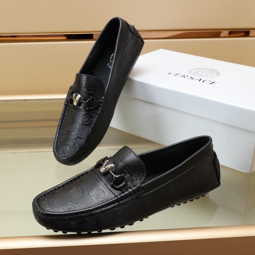 Versace Leather Shoes For Men #1058568