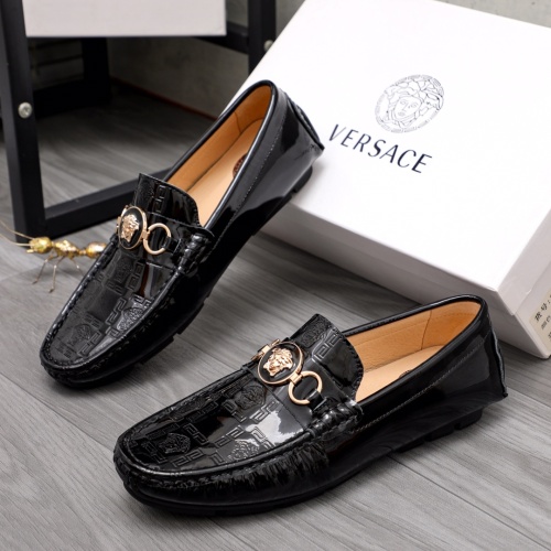 Versace Leather Shoes For Men #1058594