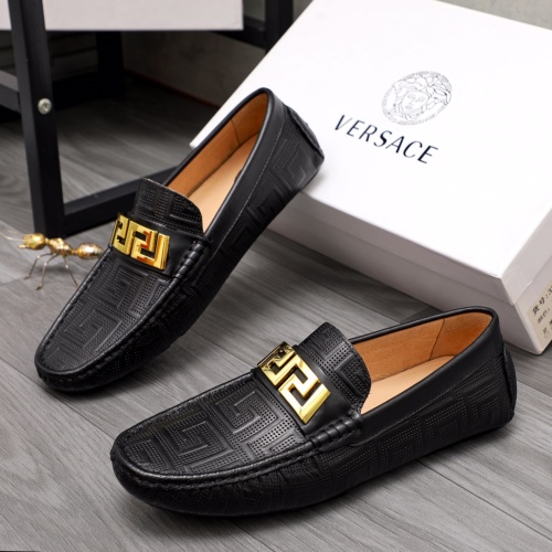 Versace Leather Shoes For Men #1058606