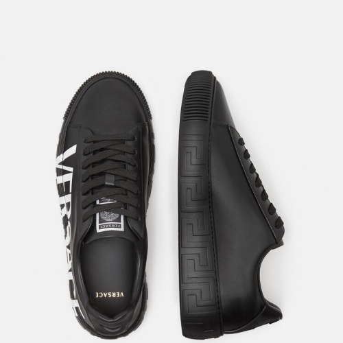 Versace Casual Shoes For Men #1060296