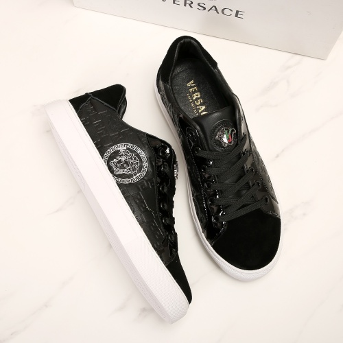 Replica Versace Casual Shoes For Men #1061068 $72.00 USD for Wholesale