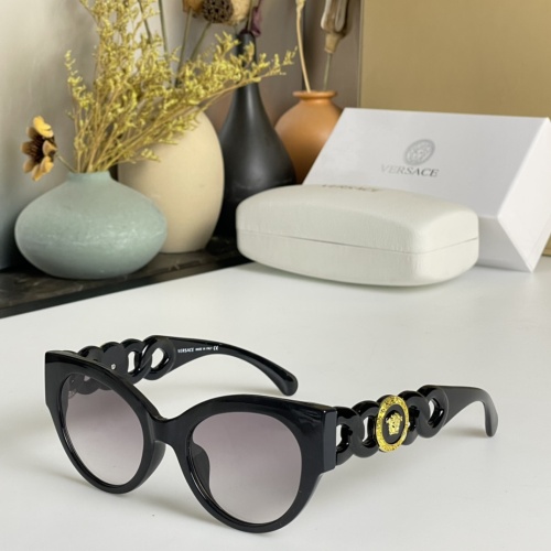 Versace AAA Quality Sunglasses #1062357