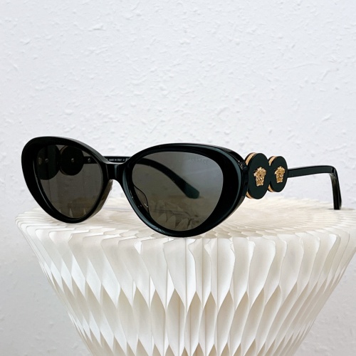 Versace AAA Quality Sunglasses #1062454