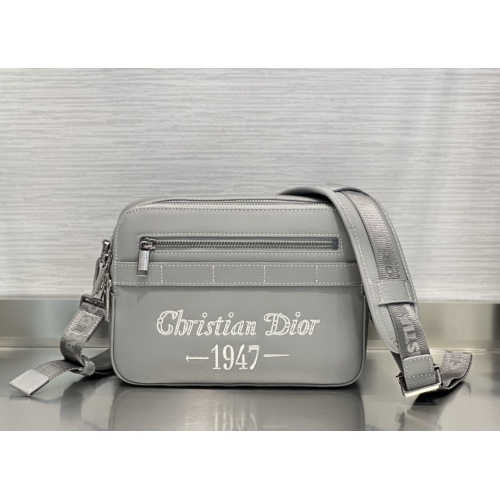 Christian Dior AAA Man Messenger Bags #1064327