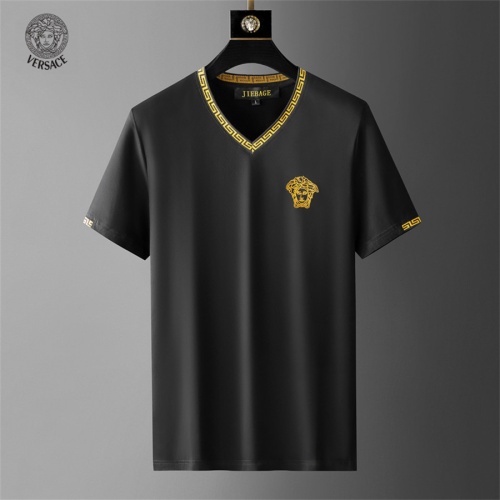 Replica Versace Tracksuits Short Sleeved For Men #1064935 $68.00 USD for Wholesale