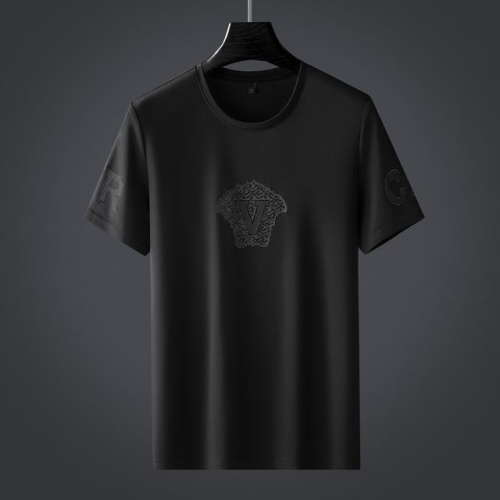 Replica Versace Tracksuits Short Sleeved For Men #1065042 $72.00 USD for Wholesale