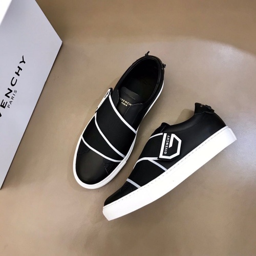 Givenchy Casual Shoes For Men #1065218