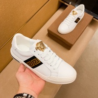 $72.00 USD Versace Casual Shoes For Men #1056053