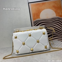 $108.00 USD Valentino AAA Quality Messenger Bags For Women #1057182
