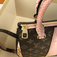$96.00 USD Louis Vuitton AAA Quality Handbags For Women #1064575