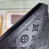 $108.00 USD Louis Vuitton AAA Man Wallets #1065163