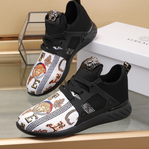 $85.00 USD Versace Casual Shoes For Men #1066641