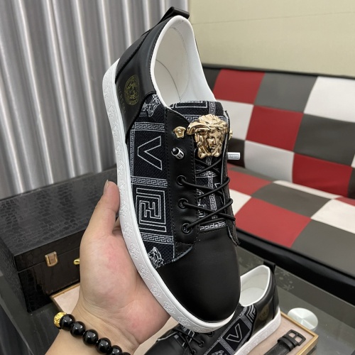 Replica Versace Casual Shoes For Men #1066832 $72.00 USD for Wholesale
