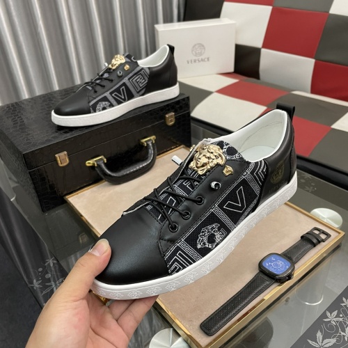 Replica Versace Casual Shoes For Men #1066832 $72.00 USD for Wholesale