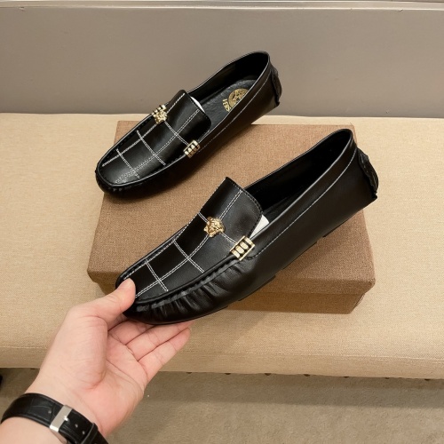 Versace Leather Shoes For Men #1067768