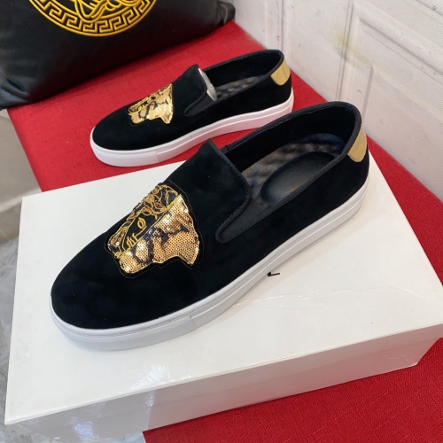Replica Versace Casual Shoes For Men #1067957 $72.00 USD for Wholesale