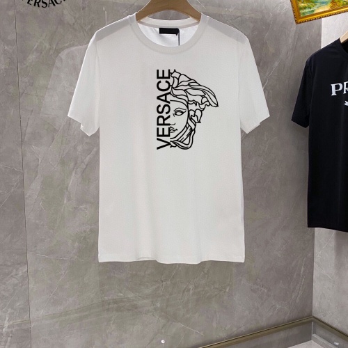 $25.00 USD Versace T-Shirts Short Sleeved For Unisex #1069384
