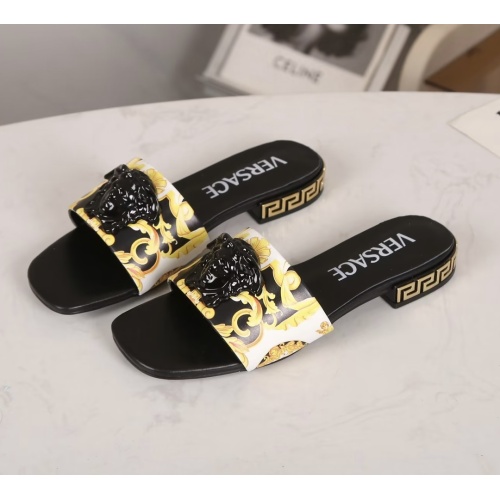 Versace Slippers For Women #1069598