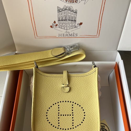 Hermes AAA Quality Messenger Bags For Women #1069772