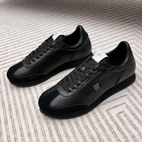Valentino Casual Shoes For Men #1070127
