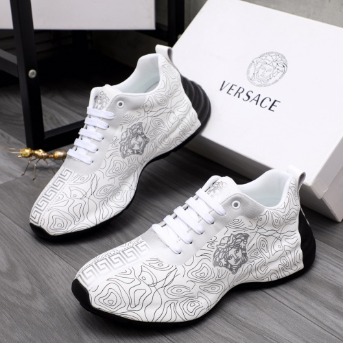 Versace Casual Shoes For Men #1070686