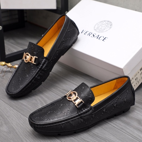 Versace Leather Shoes For Men #1070730