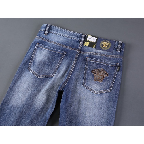 Replica Versace Jeans For Men #1072947 $42.00 USD for Wholesale