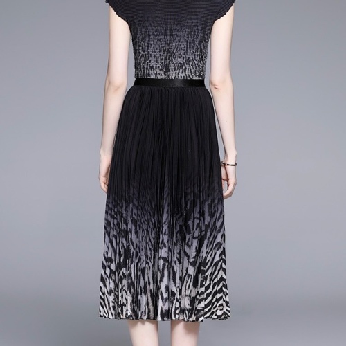 Replica Givenchy Dresses Short Sleeved For Women #1073033 $68.00 USD for Wholesale