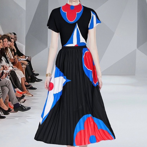 Louis Vuitton LV Dresses Short Sleeved For Women #1073043