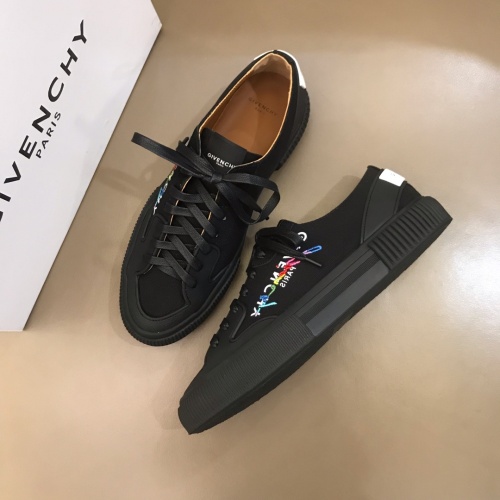 Givenchy Casual Shoes For Men #1073603