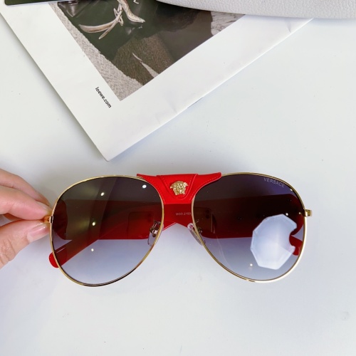 Versace AAA Quality Sunglasses #1074189