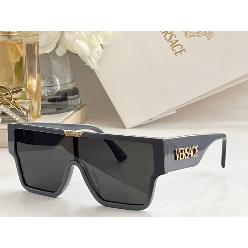 Versace AAA Quality Sunglasses #1074238