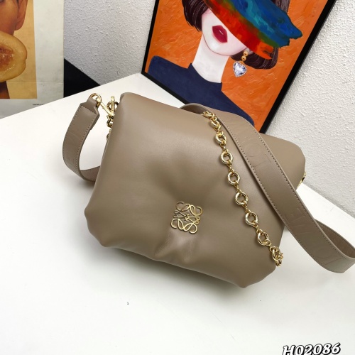 LOEWE AAA Quality Messenger Bags For Women #1076252 $105.00 USD, Wholesale Replica LOEWE AAA Messenger Bags