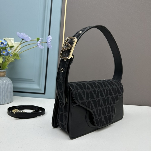 Valentino AAA Quality Shoulder Bags For Women #1076322 $115.00 USD, Wholesale Replica Valentino AAA Quality Shoulder Bags
