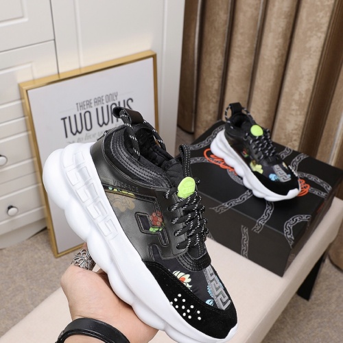Versace Casual Shoes For Men #1076896