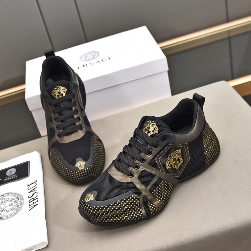 Versace Casual Shoes For Men #1077126