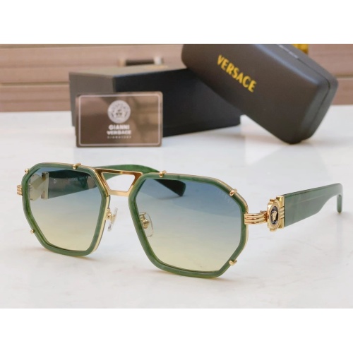 $64.00 USD Versace AAA Quality Sunglasses #1078612