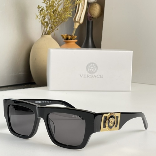 Versace AAA Quality Sunglasses #1078647