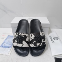 $48.00 USD Versace Slippers For Men #1070994