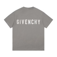 $42.00 USD Givenchy T-Shirts Short Sleeved For Unisex #1073121