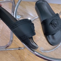 $60.00 USD Versace Slippers For Men #1074639
